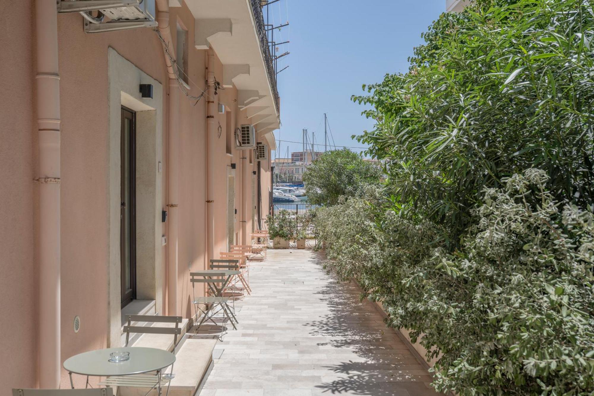 Eos - Elegants Apartments & Suites Syracuse ภายนอก รูปภาพ